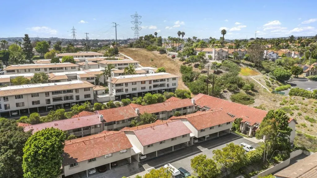 2352 Altisma Way Unit 13