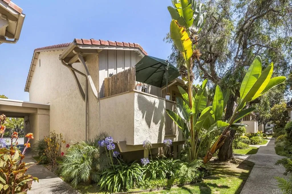 2352 Altisma Way Unit 13