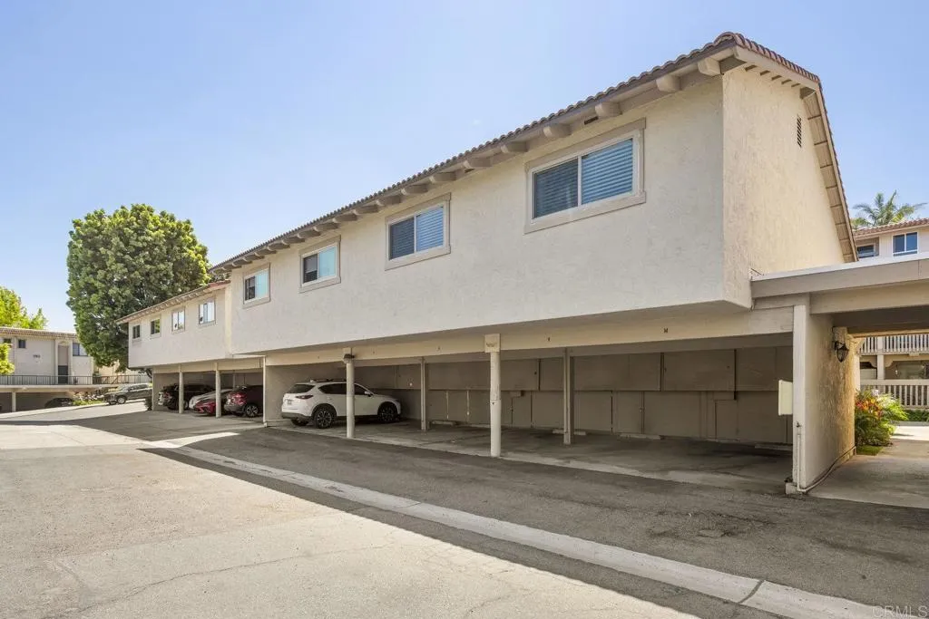 2352 Altisma Way Unit 13