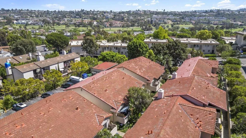 2352 Altisma Way Unit 13