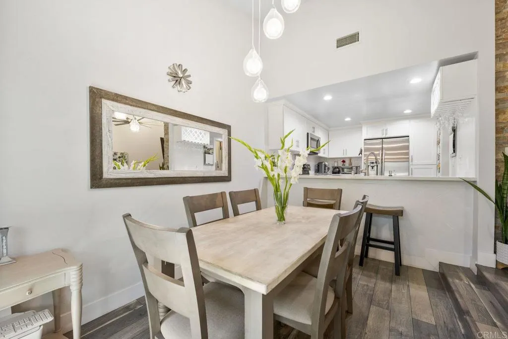 2352 Altisma Way Unit 13