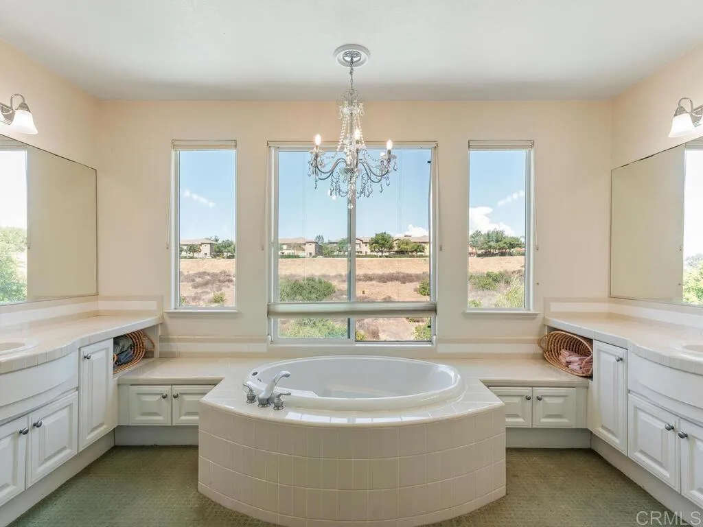 10794 Spur Point Court