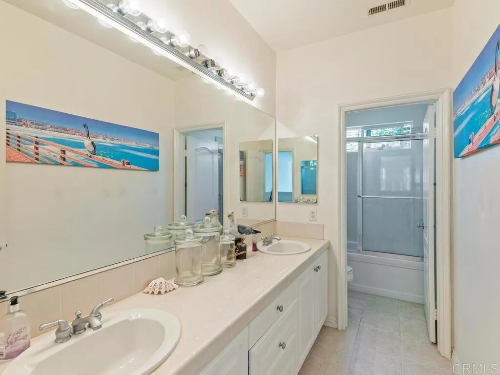 10794 Spur Point Court