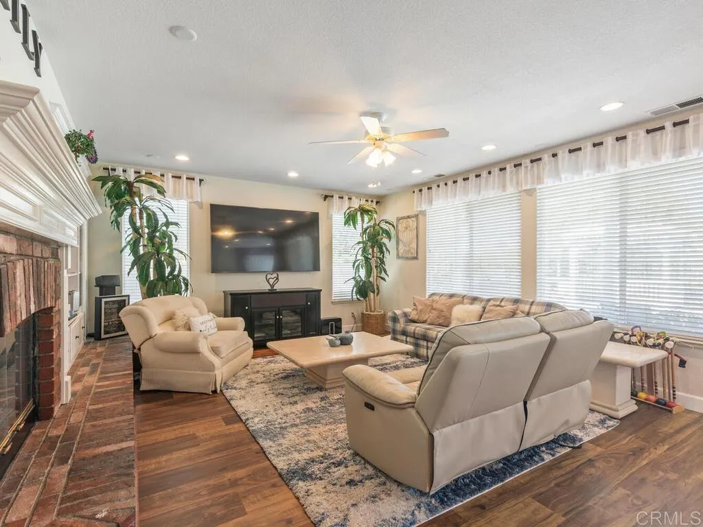10794 Spur Point Court