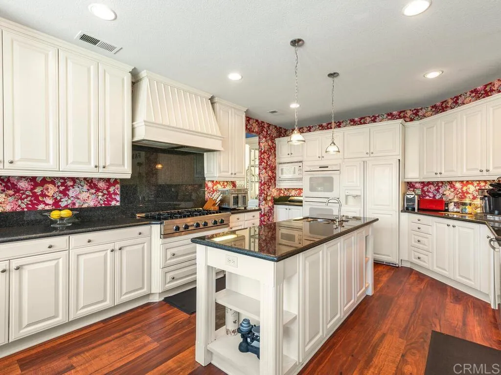 10794 Spur Point Court