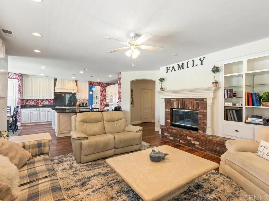 10794 Spur Point Court