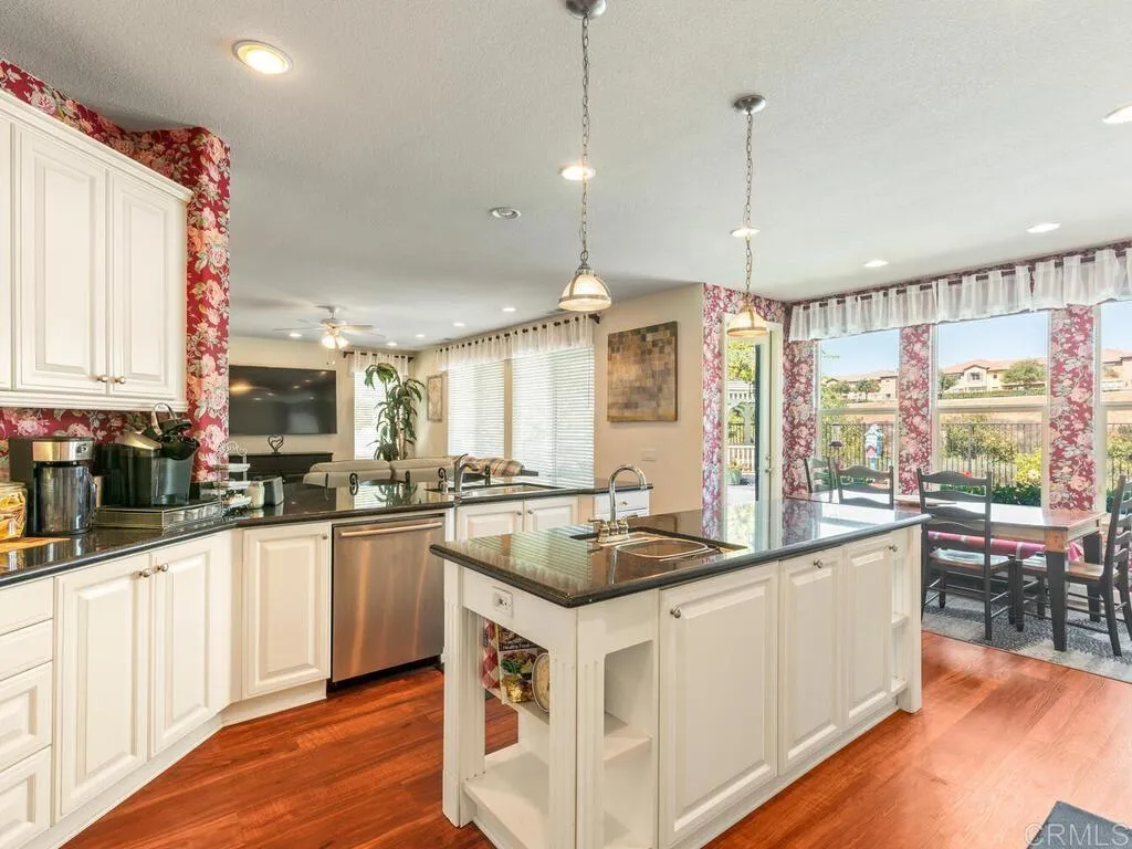 10794 Spur Point Court