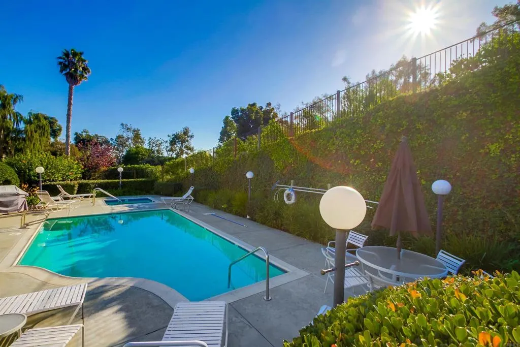 864 Del Mar Downs Rd