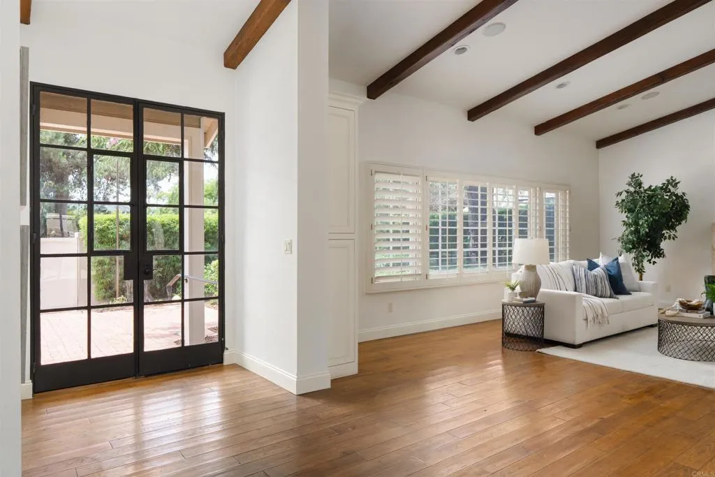 8031 La Jolla Shores Drive