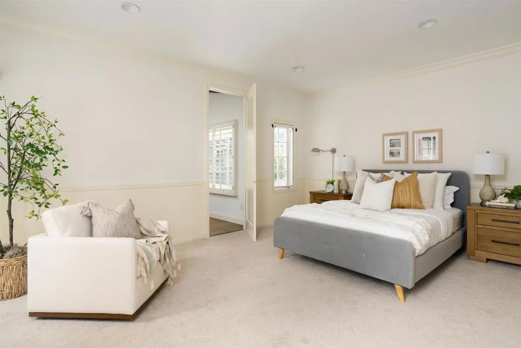 8031 La Jolla Shores Drive