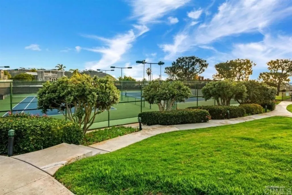 2271 Del Mar Scenic Parkway