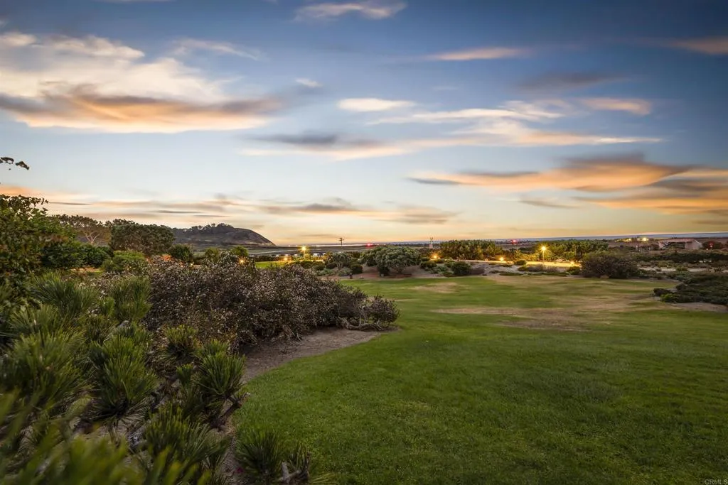 2271 Del Mar Scenic Parkway