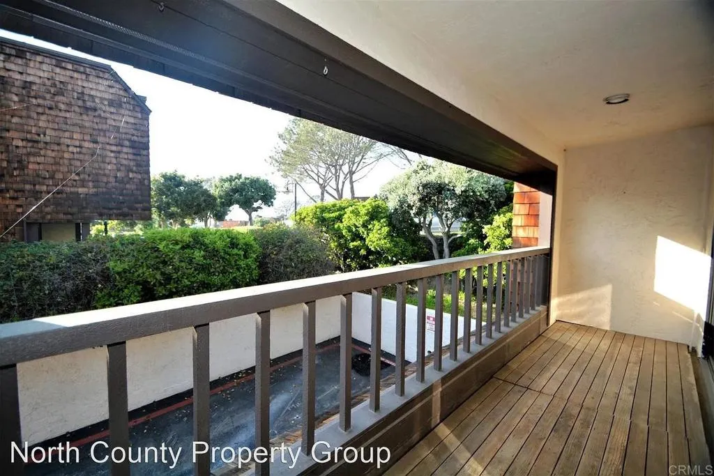 2271 Del Mar Scenic Parkway