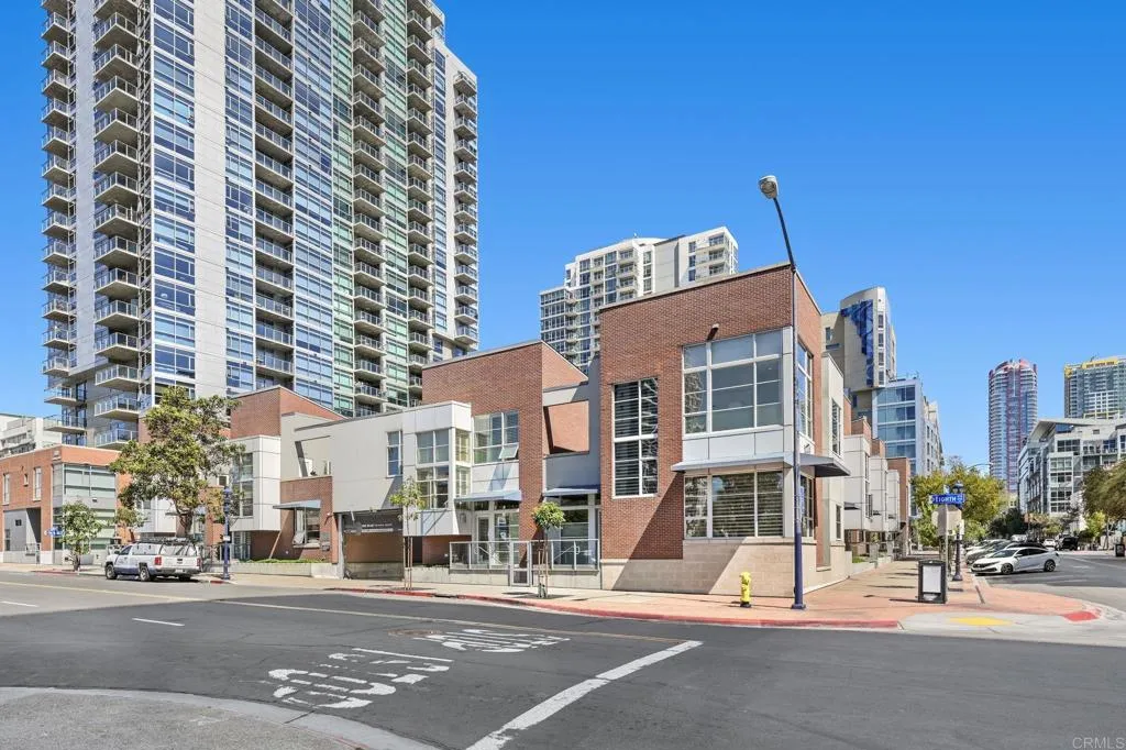 501 8th Avenue Unit Th111