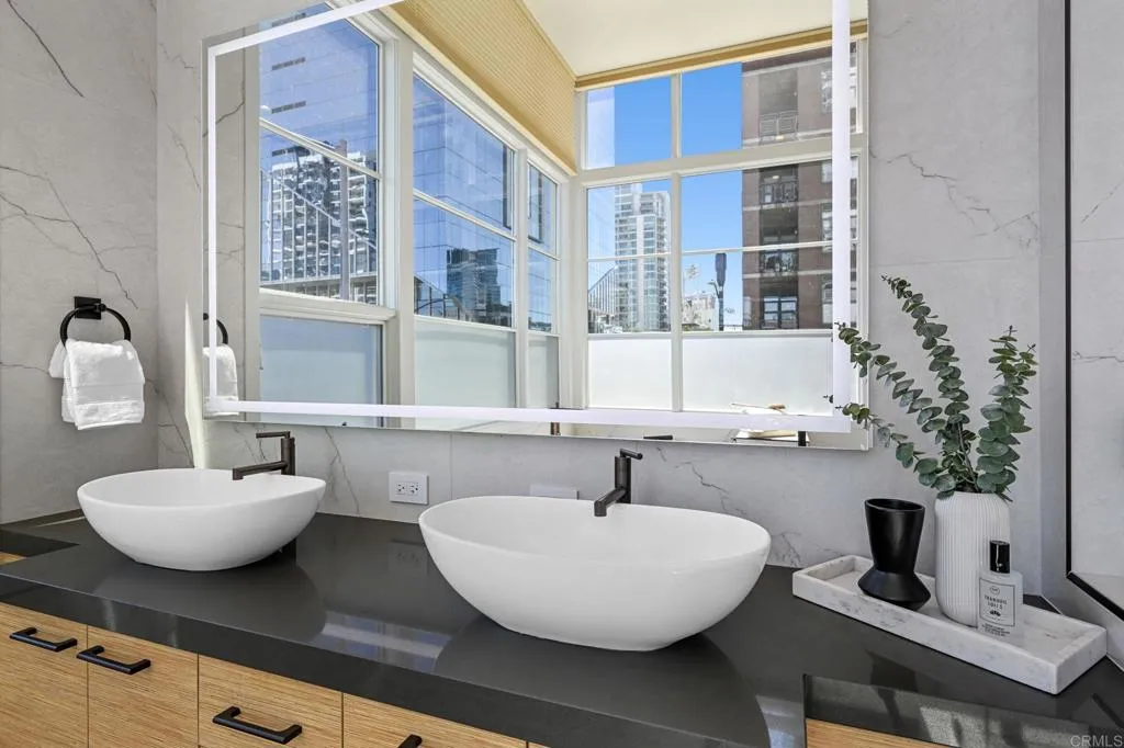 501 8th Avenue Unit Th111