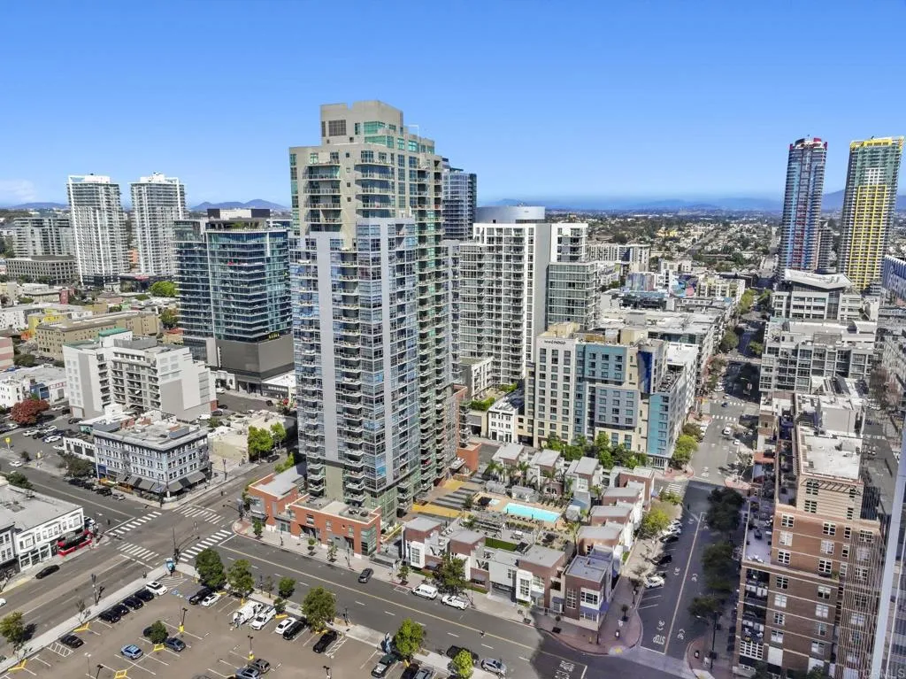 501 8th Avenue Unit Th111