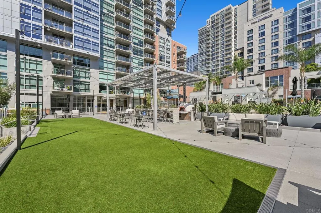 501 8th Avenue Unit Th111