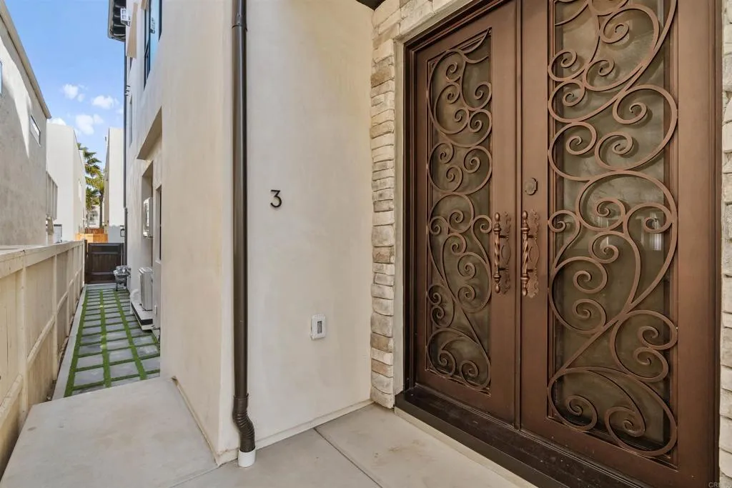 812 N Cleveland Street Unit 3