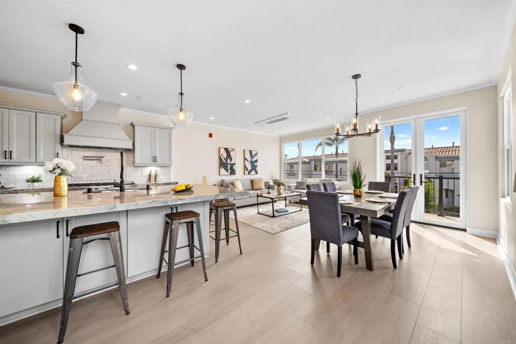 812 N Cleveland Street Unit 3