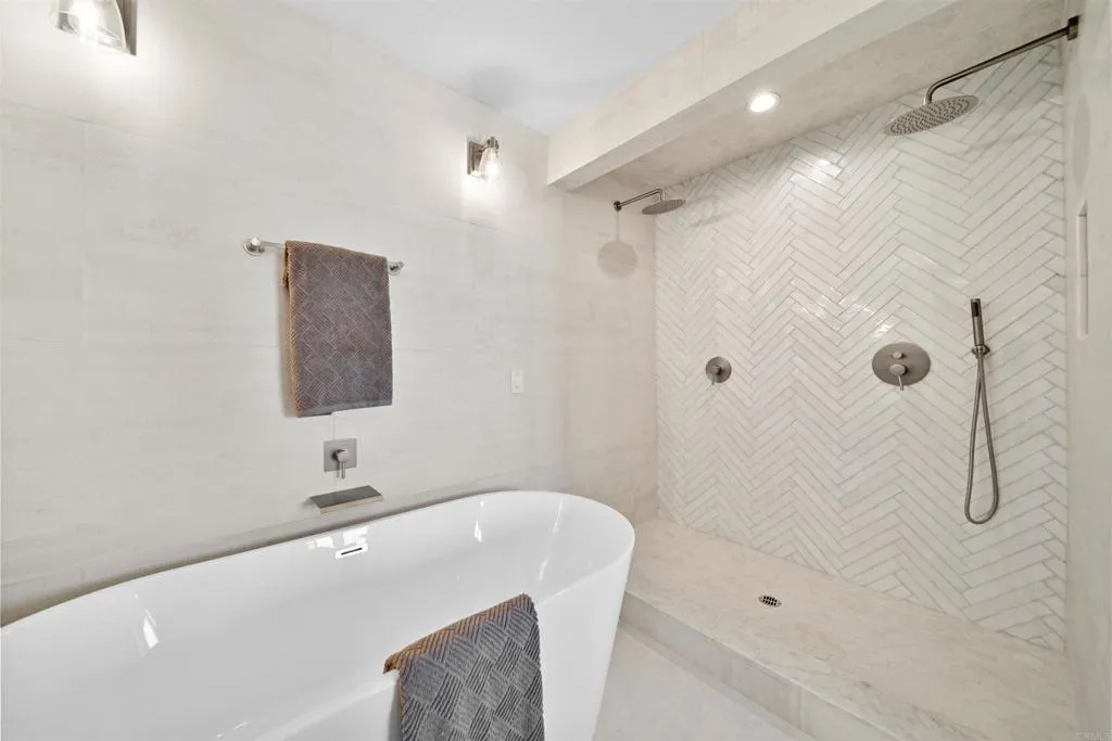 812 N Cleveland Street Unit 3