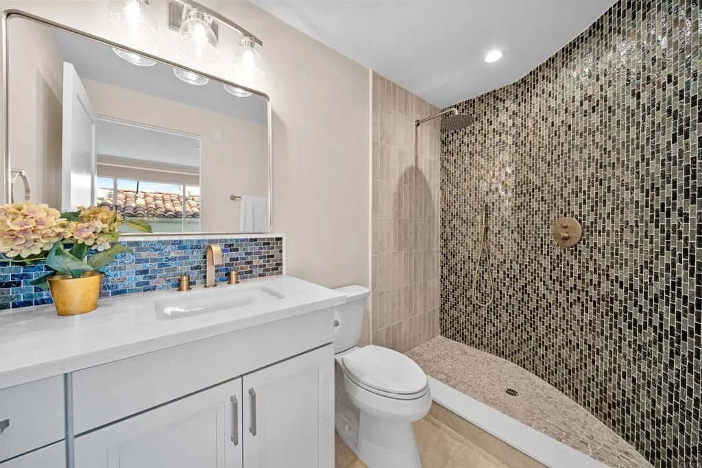 812 N Cleveland Street Unit 3