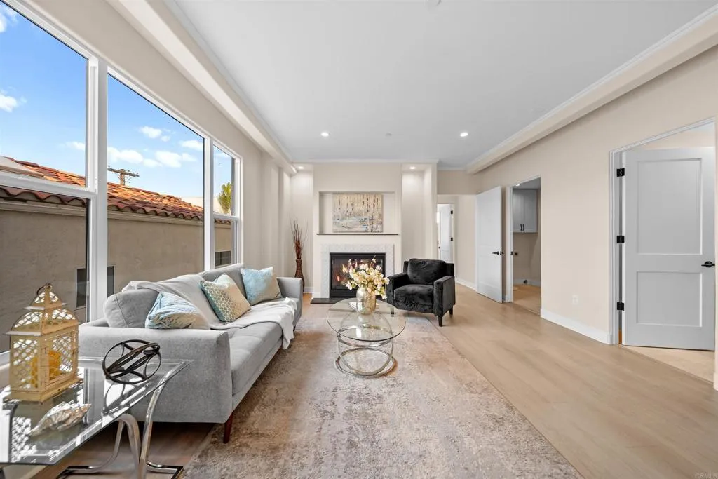 812 N Cleveland Street Unit 3