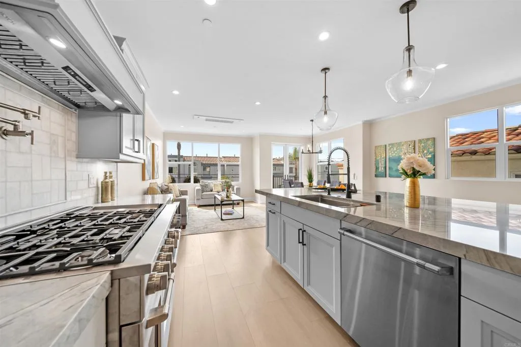 812 N Cleveland Street Unit 3