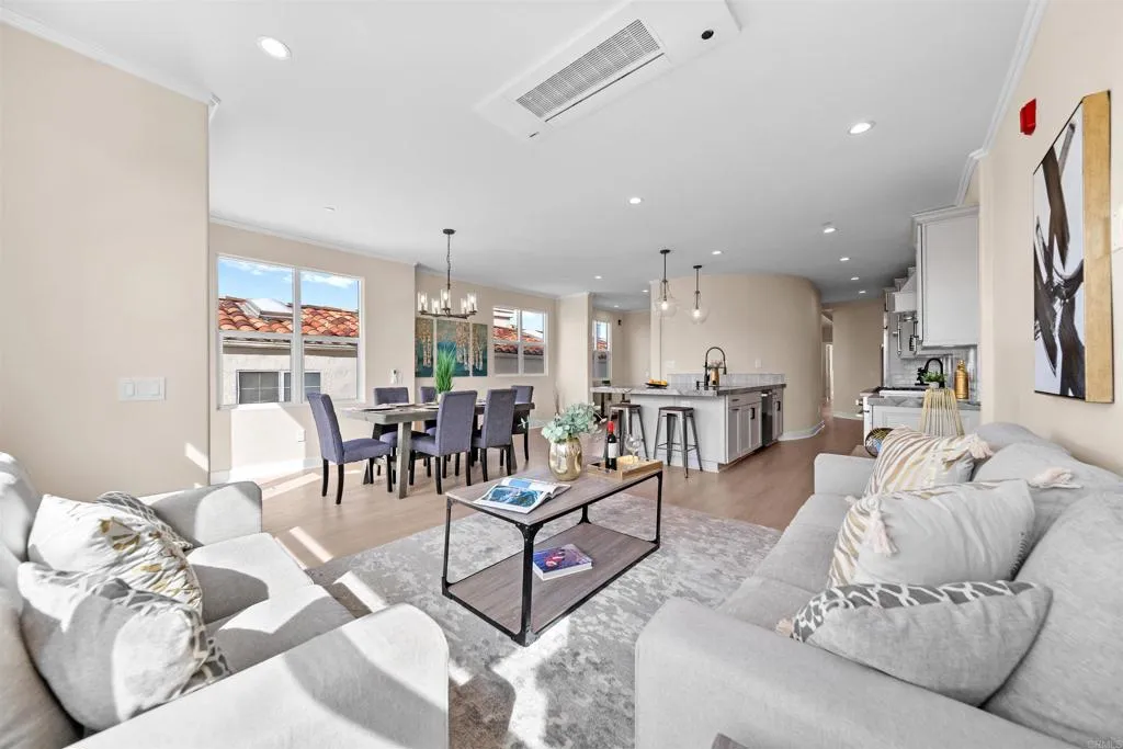 812 N Cleveland Street Unit 3