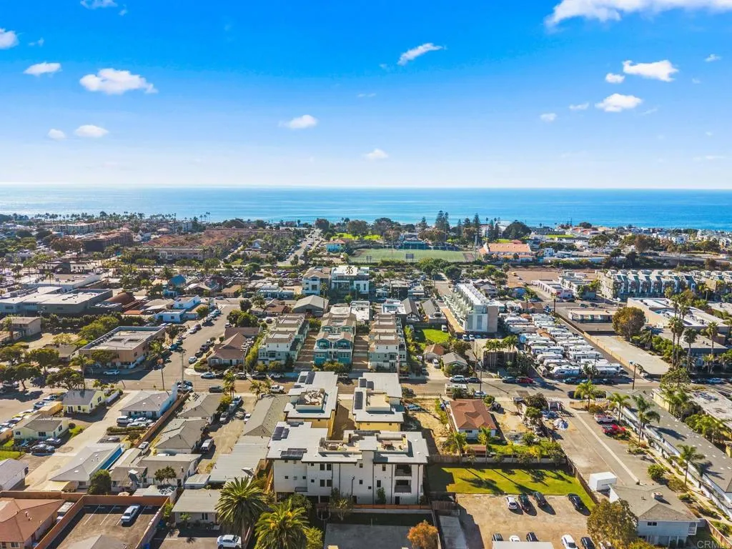 2670 Roosevelt Street, Carlsbad
