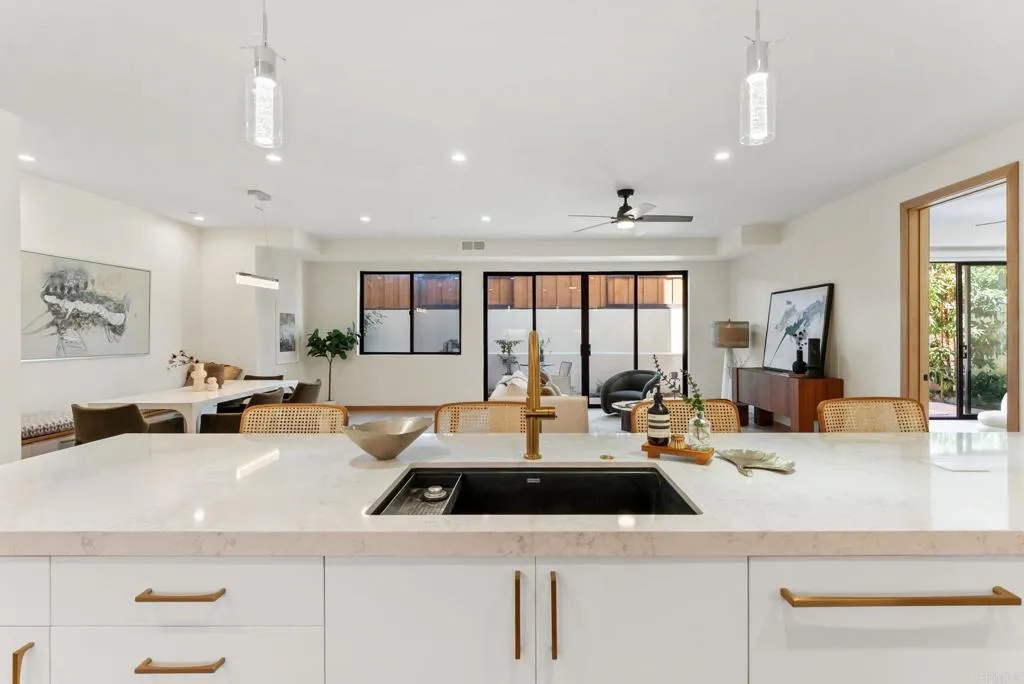 2670 Roosevelt Street, Carlsbad