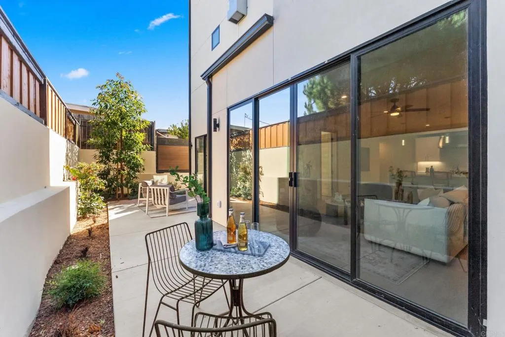 2670 Roosevelt Street, Carlsbad