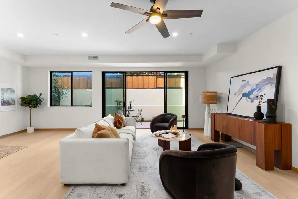 2670 Roosevelt Street, Carlsbad