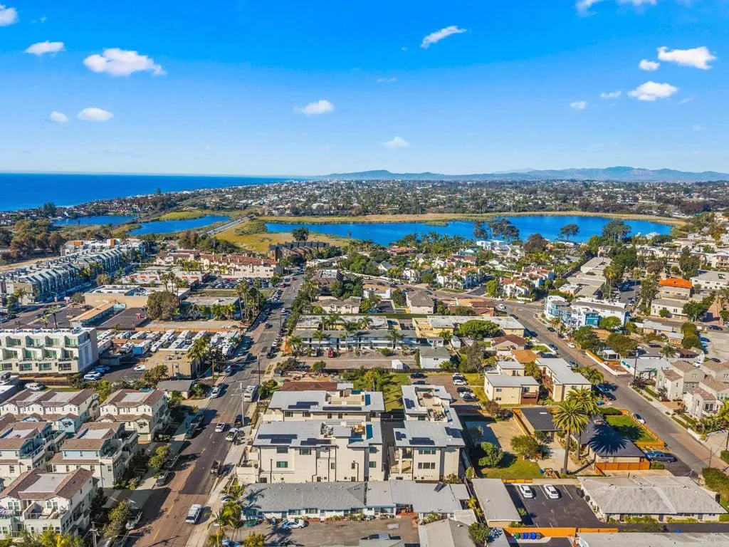 2670 Roosevelt Street, Carlsbad