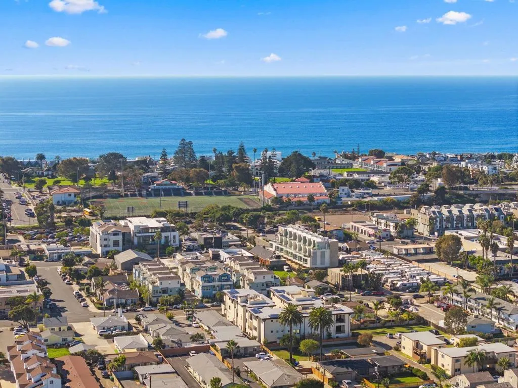 2670 Roosevelt Street, Carlsbad