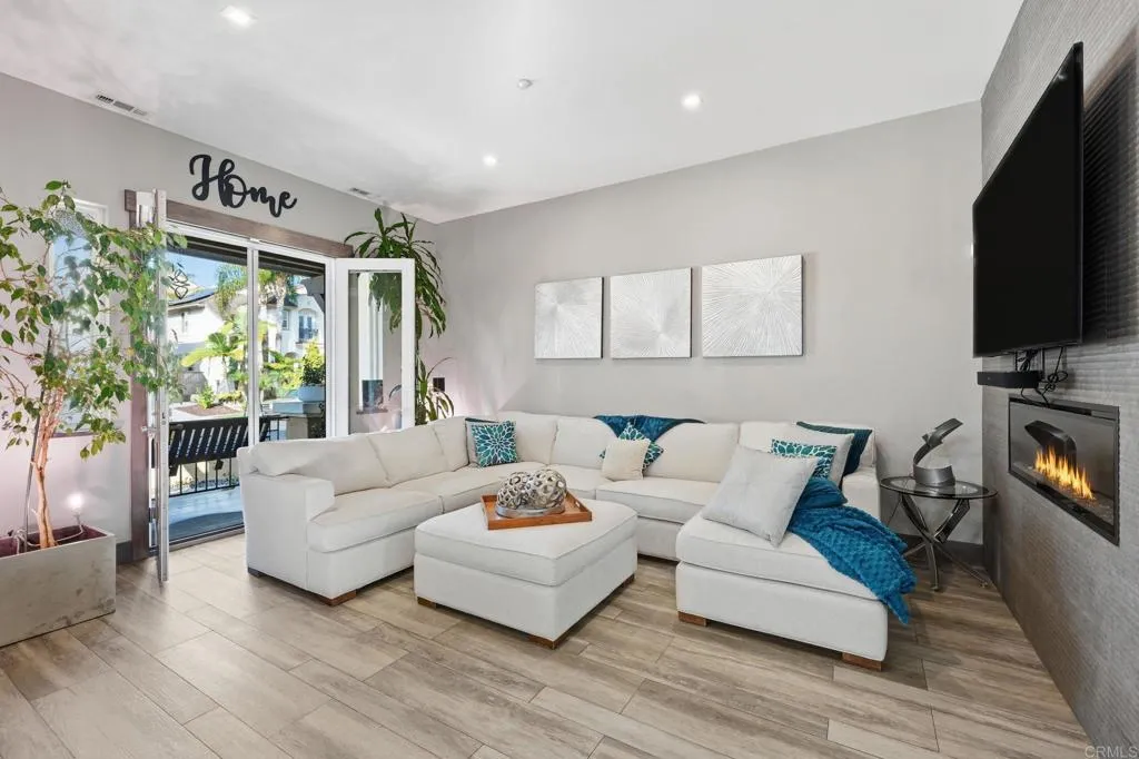1109 Hampton Ct.
