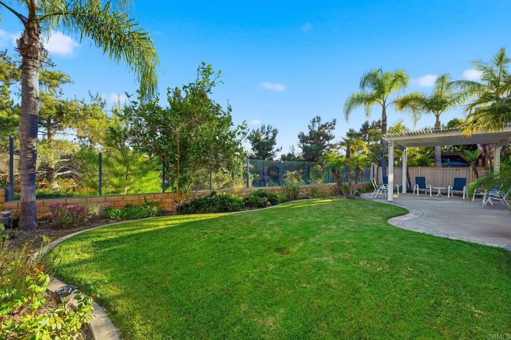 8010 Calle Pinon