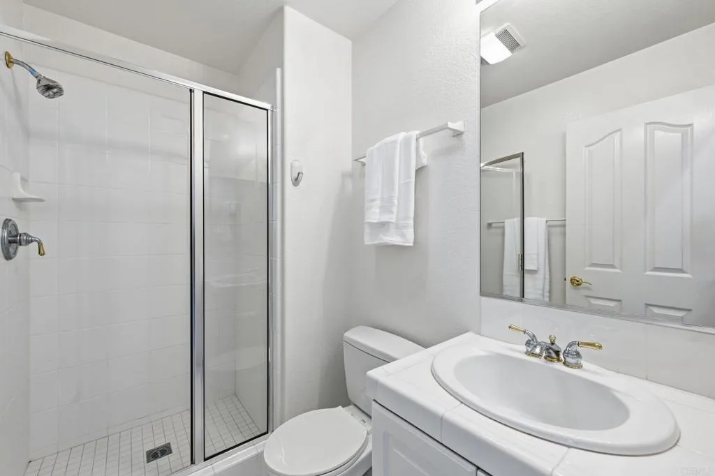 8010 Calle Pinon