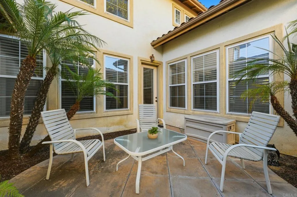 8010 Calle Pinon