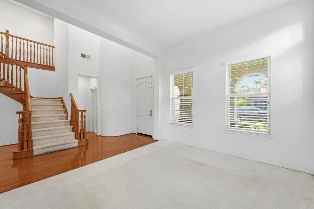 8010 Calle Pinon