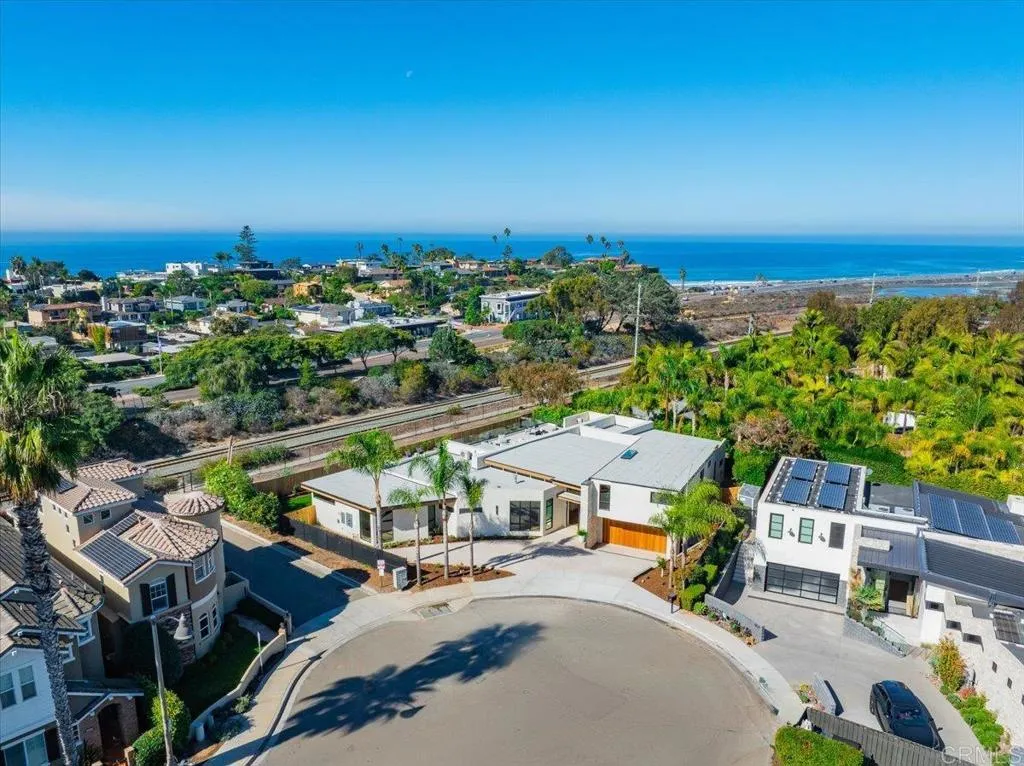 601 N Cedros