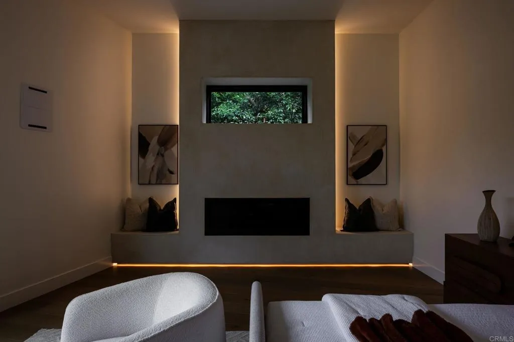 601 N Cedros