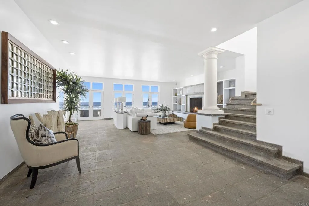 1716 Ocean Front