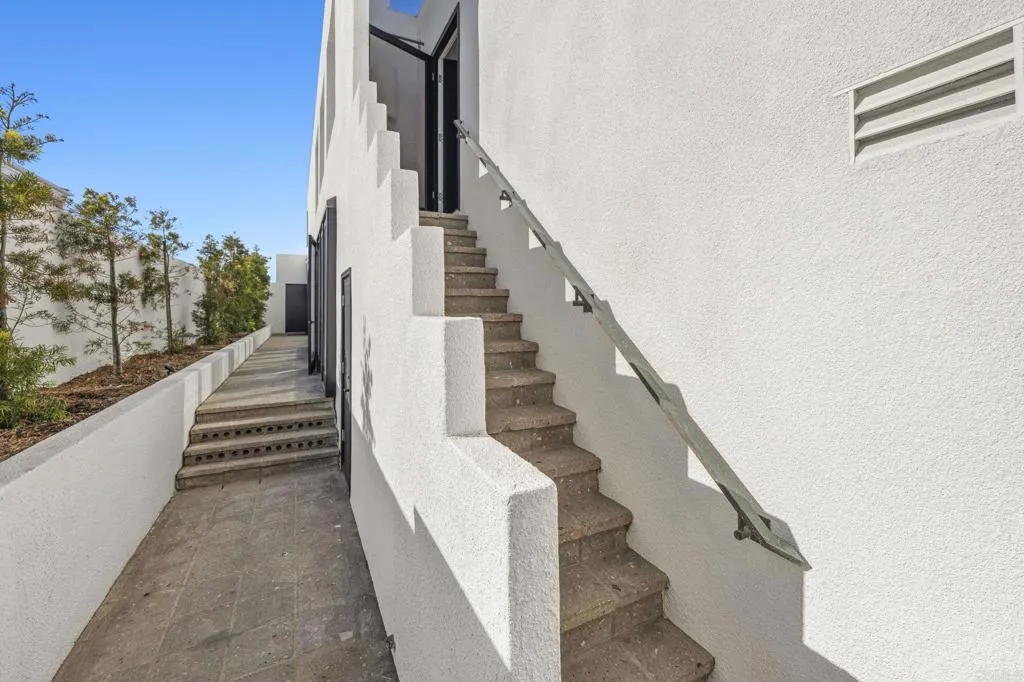 1716 Ocean Front