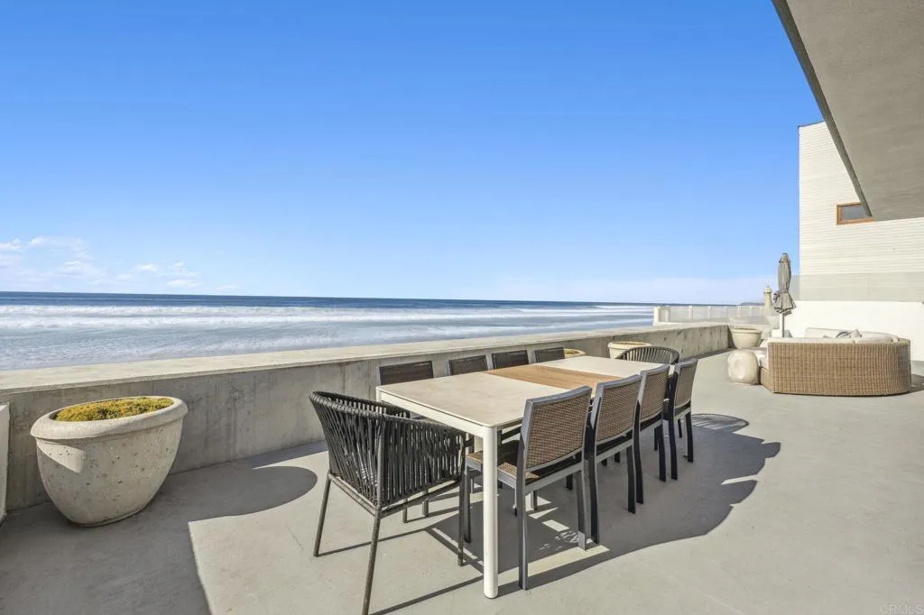 1716 Ocean Front