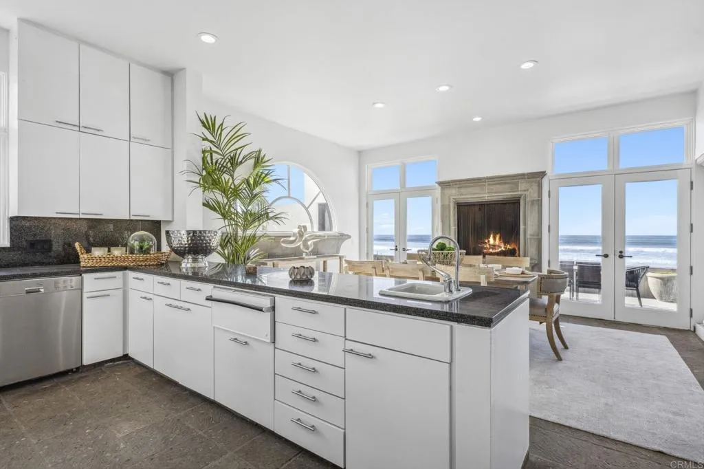 1716 Ocean Front