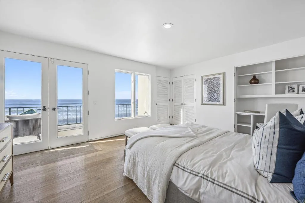 1716 Ocean Front