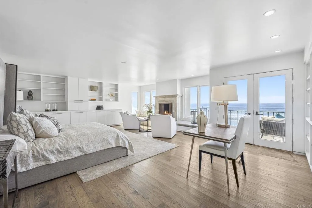 1716 Ocean Front