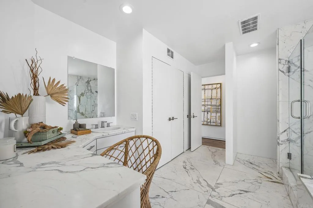 1716 Ocean Front