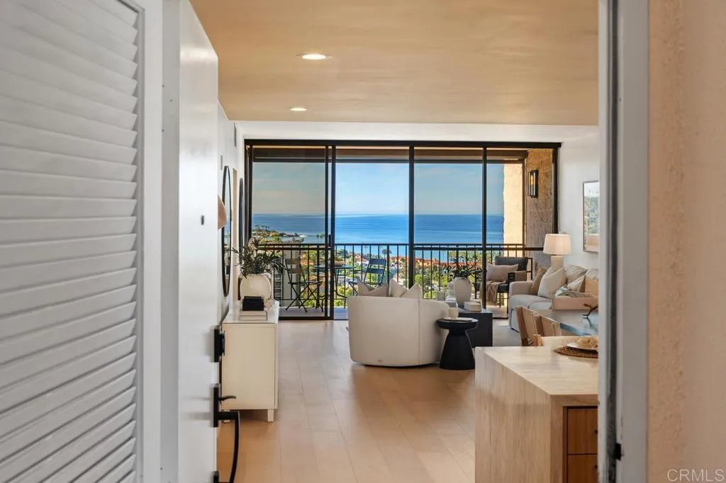 2500 Torrey Pines Rd Unit 1101
