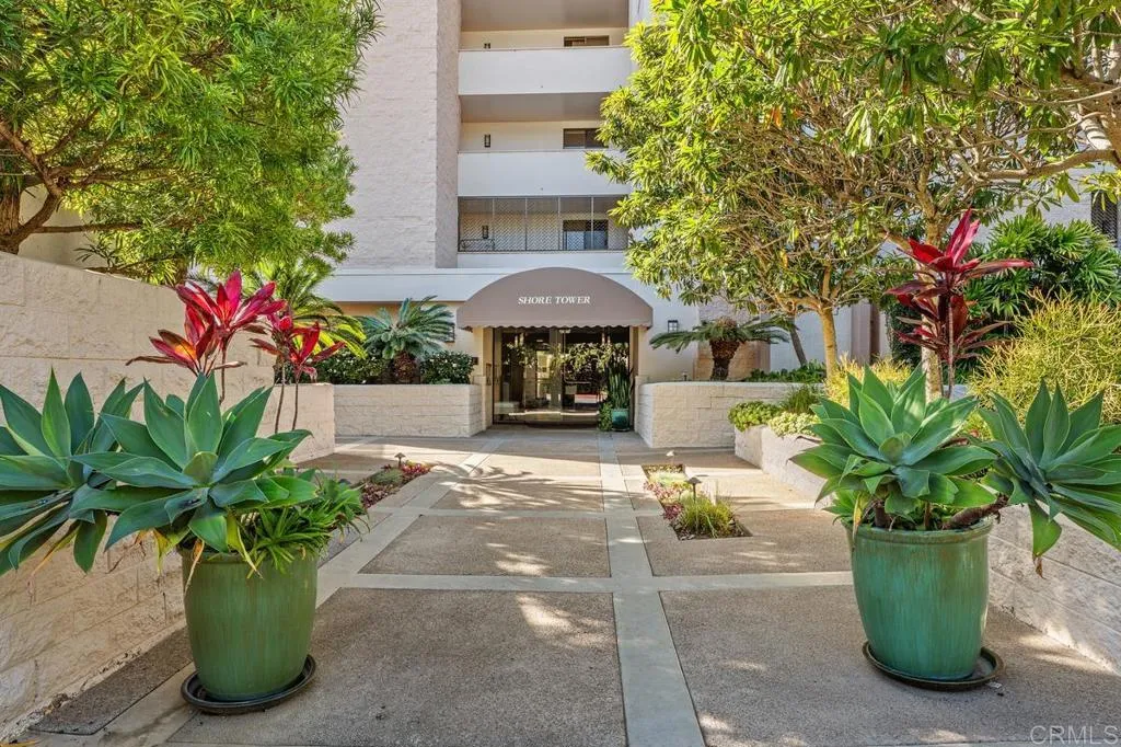 2500 Torrey Pines Rd Unit 1101